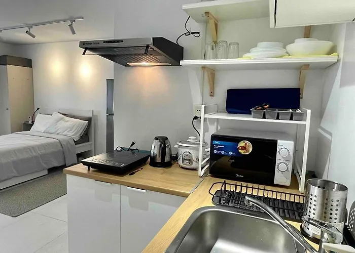 Helloqc Fairview - Comfy Near S&r & Kingdom Hall Manila